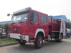 6*4 HOWO 336HP 10000Lの消火活動のトラック