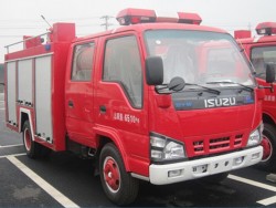 3000L ISUZU 4x2の消火活動のトラック