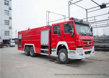 中国 Howoの消火活動装置のディーゼル燃料のタイプが付いている頑丈な救助の普通消防車 サプライヤー