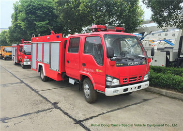 中国 火ポンプ3000リットルを搭載するISUZU NKR 600Pの水漕の消火活動のトラック サプライヤー