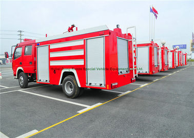 中国 火ポンプ4000リットル水漕が付いている緊急の救助の消火活動のトラック サプライヤー