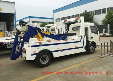 中国 DFAC 4x2 5トンの軽量統合された回復レッカー車のレッカー車のユーロIIIの放出 サプライヤー