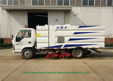 中国 屋外の真空のIsuzuの道掃除人のトラック/都市通りの道のクリーニング車 サプライヤー