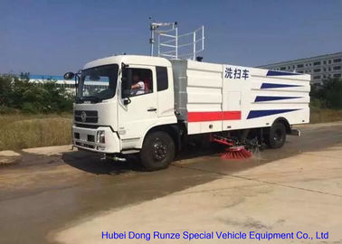 中国 ブラシおよび高圧水8CBMが付いているKingrunのほうきの道掃除人のトラック サプライヤー