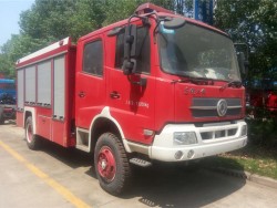 中国6トンの消火活動水タンク車