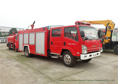 中国 4トンの水漕/火ポンプを搭載するいすゞ・エルフ700Pの火および救助のトラック サプライヤー