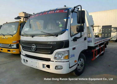 中国 4トンの油圧レッカー車のレッカー車、Cummins Engineが付いている平面回復トラック サプライヤー