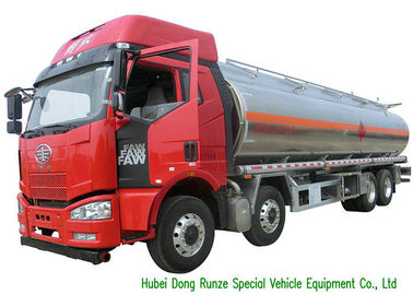 中国 FAW 8X4のアルミニウム道の燃料の交通機関30000Lのための液体のタンクローリー サプライヤー